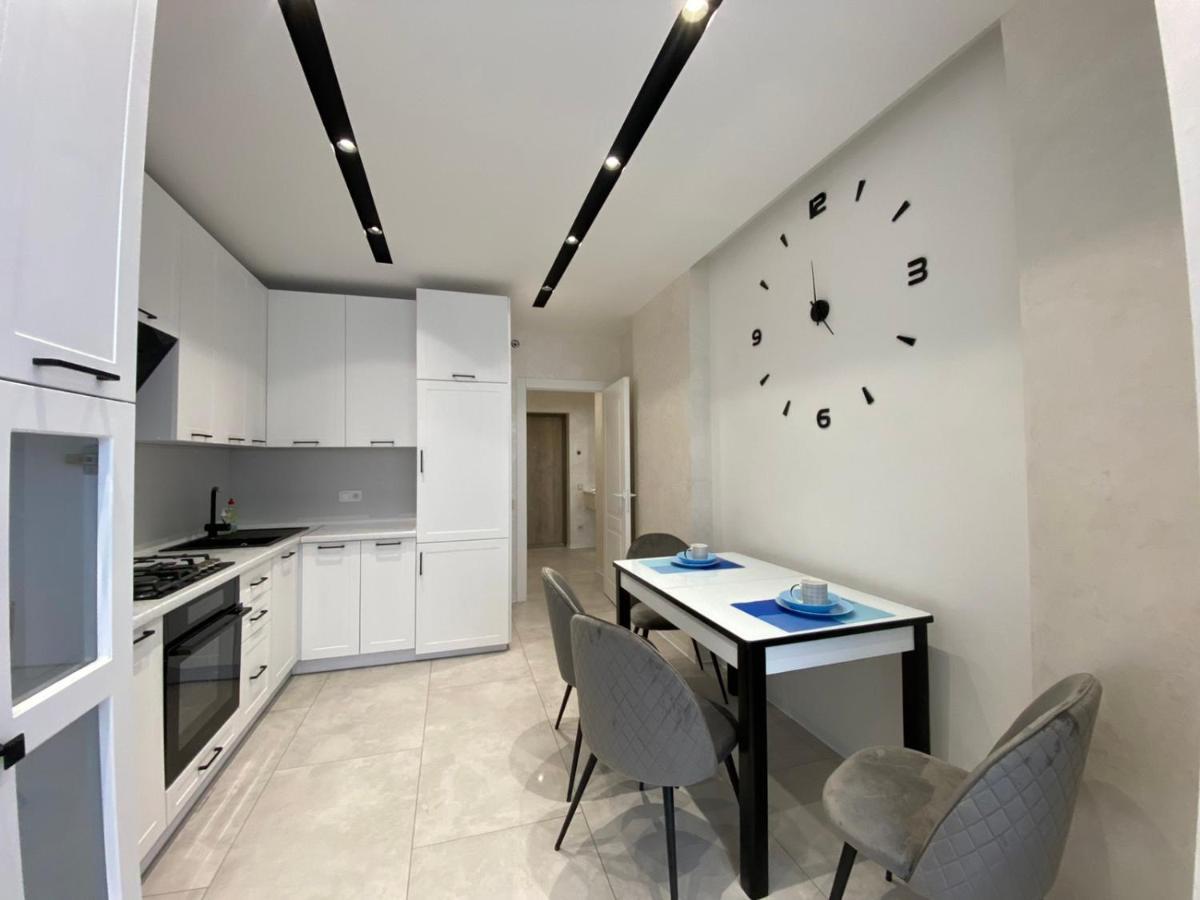 Ferienwohnung Квартира Для Вас Карла Мікльоша 7 Lemberg Exterior foto
